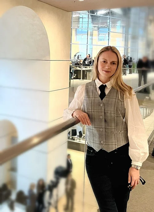 Veronika beim Besuch im Bundestag