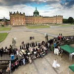 Philosophicum: Tag der Philosophischen Fakultät an der Freitreppe des Nordcommuns gegenüber vom Neuen Palais