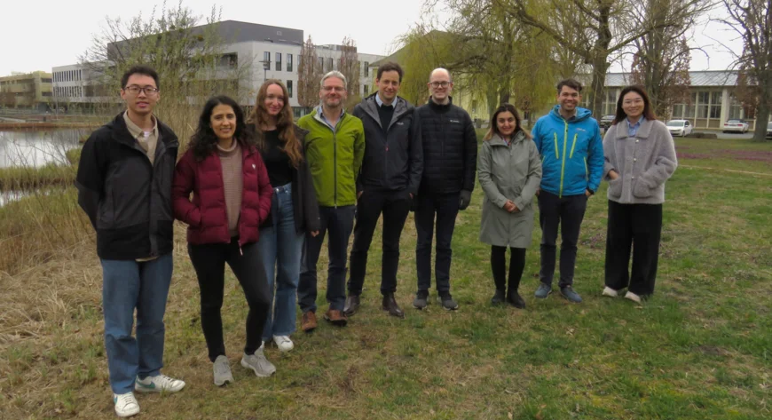 Our group in Spring 2025. From left to right: Shihao, Maria, Natalie, Oliver, Wolfgang, William, Anna, Georg, and Hua (Photo by Joaquín Ferrer)