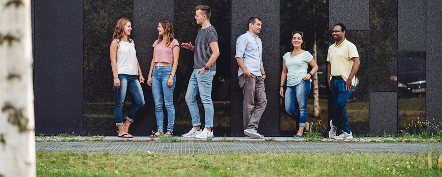 Students at the University of Potsdam on Campus in the summer