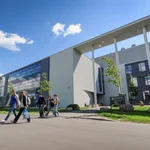Das Haus der Steine: In Haus 27 ist das Institut für Geowissenschaften zu Hause.