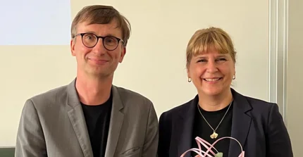 Professor Neitzel und Christin Pschichholz nach erfolgreich gehaltenem Halbilitationsvortrag