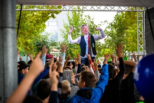 Unterhaltungskünstler auf der Bühne