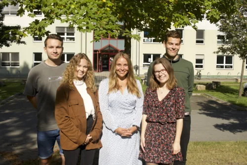 Von links nach rechts: Chris Fritsche, Rosa Elisa Mathees, Julia Rauh, Sophie Mittag, Wilhelm Lebentrau