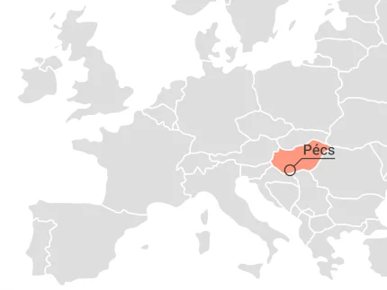 Ausschnitt einer Karte von Europa mit einer Markierung, wo sich die Stadt Pécs befindet.