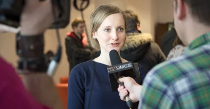 Studentin im Interview